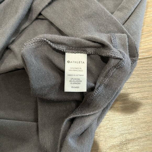 ATHLETA‎ Slate Gray Threadlight Twist Side Active Workout Yoga Tank Top Size XS - Picture 9 of 10